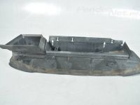 Ford Focus Radiator side air guide, lower Part code: 1866637
Body type: 5-ust luukpära