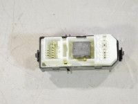 Lexus IS Electric window switch, left (rear) Part code: 84030-53020
Body type: Sedaan