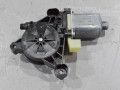 Volkswagen Golf 7 Window regulator engine, front right Part code: 5Q0959802B
Body type: Universaal