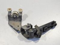 Volkswagen Transporter (T5, Caravelle, Multivan) Roller guide for sliding door, right Part code: 7E0843336
Body type: Kaubik