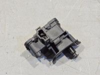 Volkswagen Golf 6 Central locking motor tank latch Part code: 7P0810773D
Body type: Kabriolett