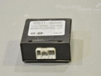 Kia Sorento 2002-2011 Outdoor mirror control unit. Part code: 93571-3E000
