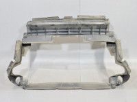 Mercedes-Benz ML (W164) Radiator shroud Part code: A1645000116
Body type: Linnamaastur
...