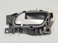 Peugeot 2008 Door inner handle, left (rear) Part code: 96555518VV
Body type: Linnamaastur
E...