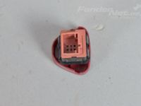 Citroen C2 Hazard light Switch Part code: 6554 L8
Body type: 3-ust luukpära