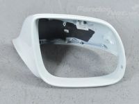 Audi Q7 (4L) Mirror cover, right Part code: 8R0857528 GRU
Body type: Maastur
Eng...