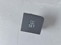 Volkswagen Passat Pushbutton for tyre pressure control display Part code: 3C0927121D  REH
Body type: Universaa...