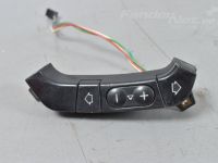 BMW 5 (E39) Controlls steering wheel (radio) Part code: 61316903396
Body type: Sedaan