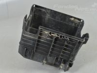 Volkswagen Polo Battery box Part code: 6Q0915419G
Body type: 3-ust luukpära...