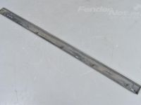 Saab 9-5 Front door moulding, left Part code: 4833133
Body type: Sedaan