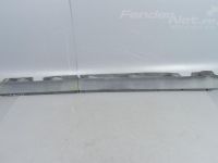 Saab 9-3 Rocker panel moulding, left Part code: 4240156
Body type: 5-ust luukpära