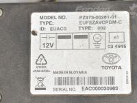 Toyota Corolla Verso Control unit for I-Pod Part code: PZ473-00261
Body type: Mahtuniversaa...