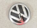 Volkswagen Passat (B8) Grill (emblem) Part code: 3G0853601D JZA
Body type: Universaal