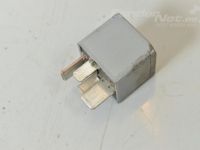 Jaguar X-Type relays Part code: F80B-14B192-AA
Body type: Universaal