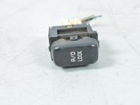 Mitsubishi L200 Switch (Diff lock) Part code:  MR402471
Body type: Pikap
