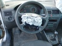 Volkswagen Golf 4 2001 - Car for spare parts