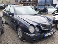 Mercedes-Benz E (W210) 1996 - Car for spare parts