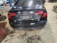 Audi A8 (D4) 2015 - Car for spare parts