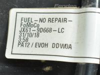 Ford Focus Fuel tank (gasoline) Part code: 2390952
Body type: Universaal